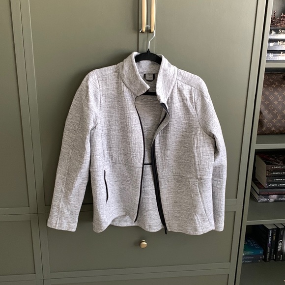 lululemon athletica Jackets & Blazers - Lululemon Scuba Short Jacket 8 Grey